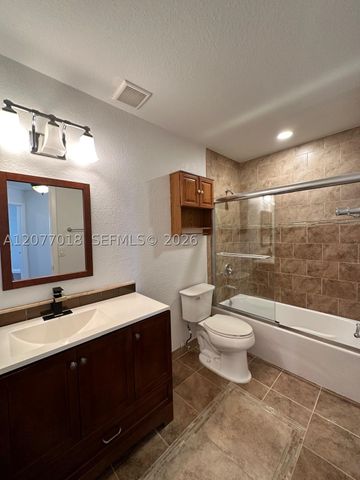 9177 W Sunrise Blvd, Plantation, FL 33322