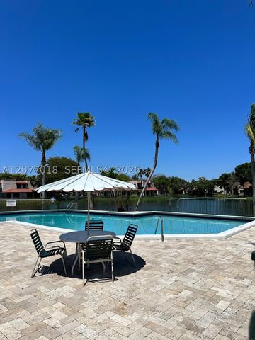 9177 W Sunrise Blvd, Plantation, FL 33322
