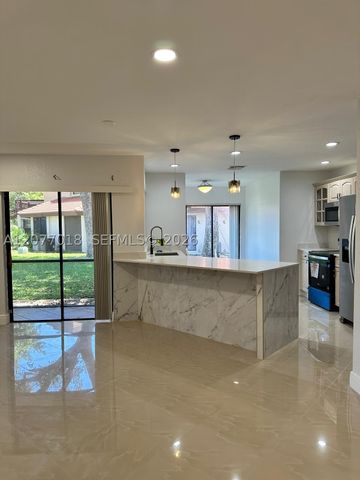 9177 W Sunrise Blvd, Plantation, FL 33322