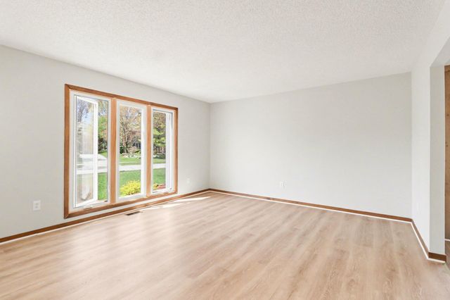 5116 Cardinal Drive, City Of Troy, MI 48098