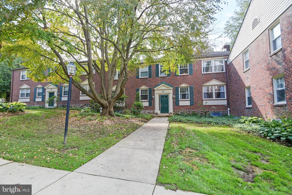 500 E LANCASTER AVE ##112, WAYNE, PA 19087 — exterior