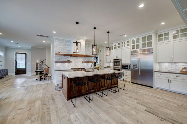 1322 Caywood Lane, Houston, TX 77055