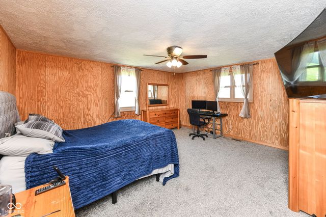 8989 W 1400 N, Elwood, IN 46036