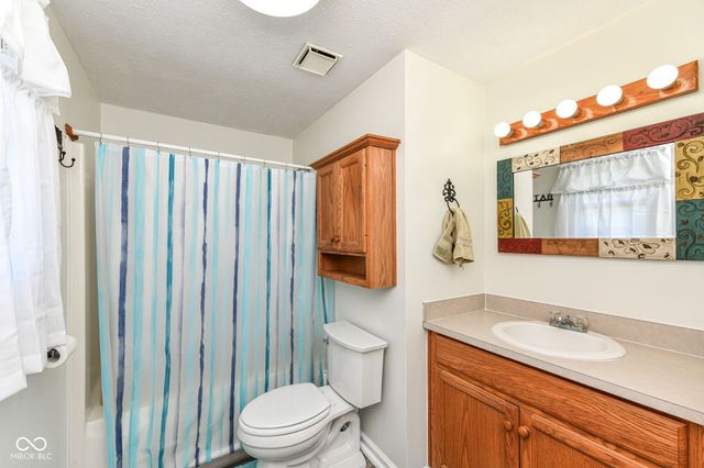 8989 W 1400 N, Elwood, IN 46036