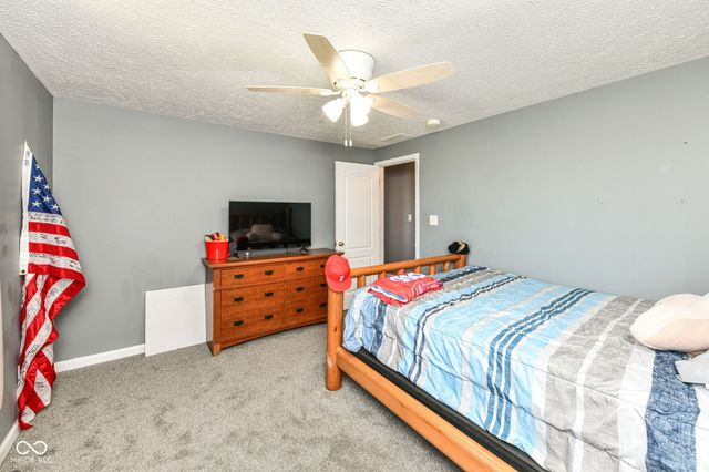 8989 W 1400 N, Elwood, IN 46036