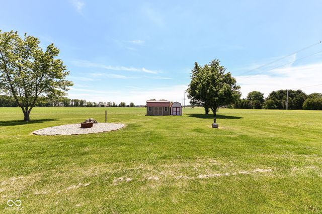 8989 W 1400 N, Elwood, IN 46036