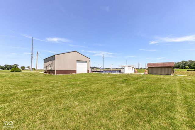 8989 W 1400 N, Elwood, IN 46036