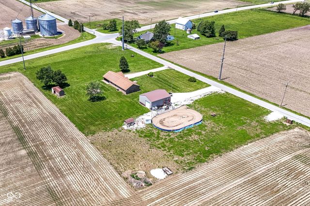 8989 W 1400 N, Elwood, IN 46036