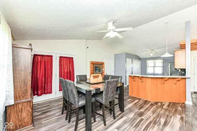 8989 W 1400 N, Elwood, IN 46036