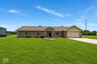 8989 W 1400 N, Elwood, IN 46036