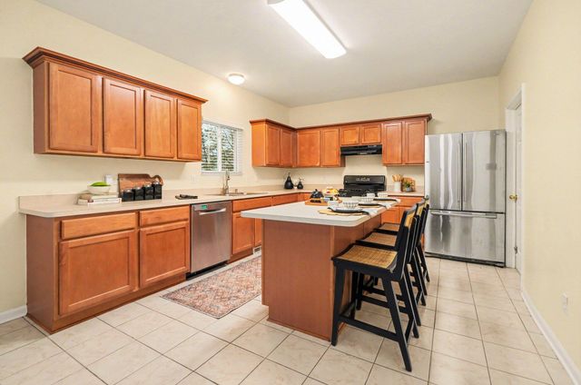 2119 Cattail Circle, Rochester Hills, MI 48309