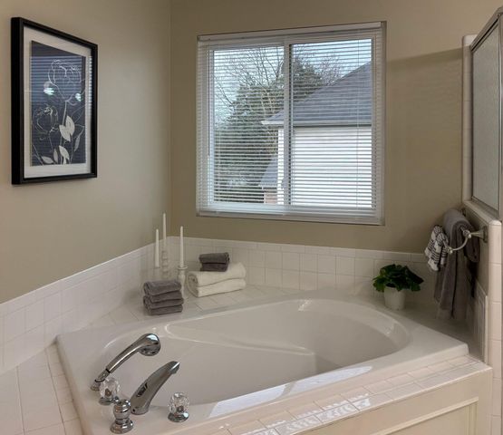 2119 Cattail Circle, Rochester Hills, MI 48309