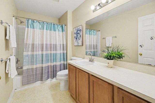 2119 Cattail Circle, Rochester Hills, MI 48309