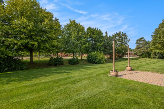 2119 Cattail Circle, Rochester Hills, MI 48309