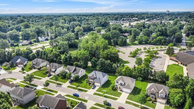 2119 Cattail Circle, Rochester Hills, MI 48309