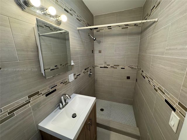 1711 Fillmore St 506, Hollywood, FL 33020