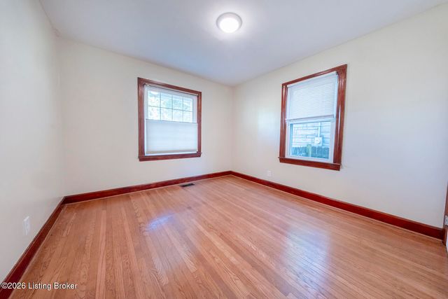 4819 Cliff Ave, Louisville, KY 40215