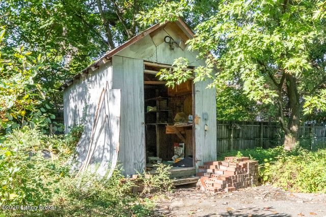 4819 Cliff Ave, Louisville, KY 40215