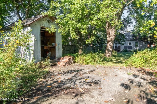 4819 Cliff Ave, Louisville, KY 40215