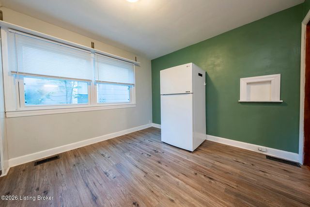 4819 Cliff Ave, Louisville, KY 40215
