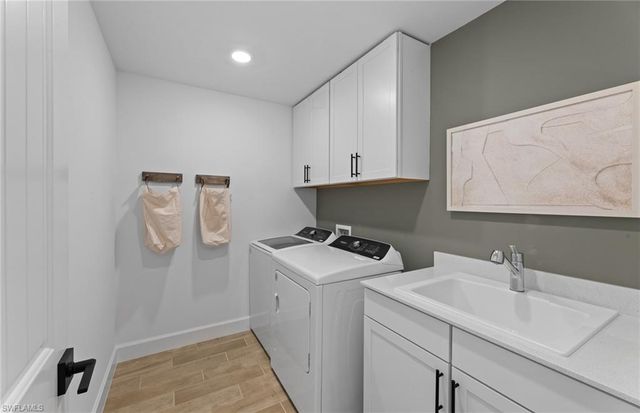 10137 Seaside WAY, Bonita Springs, FL 34135