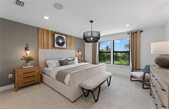 10137 Seaside WAY, Bonita Springs, FL 34135