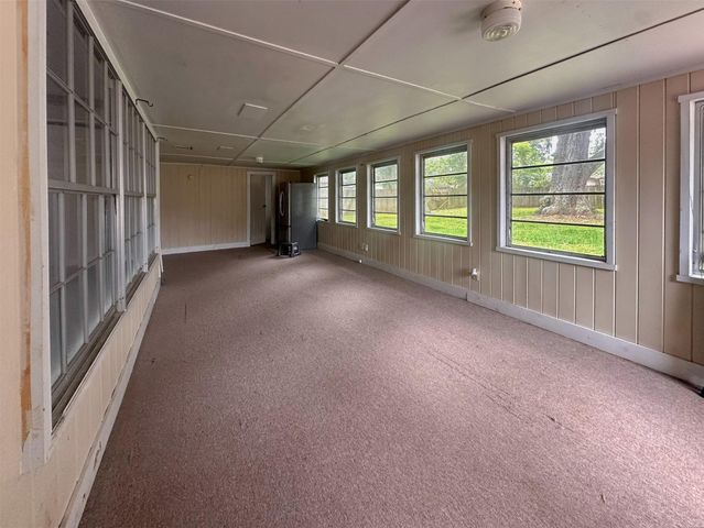 127 Begonia Street, Lake Jackson, TX 77566