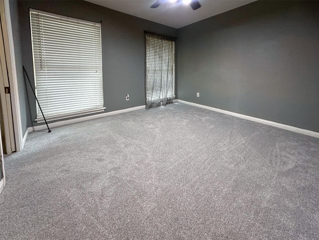 127 Begonia Street, Lake Jackson, TX 77566