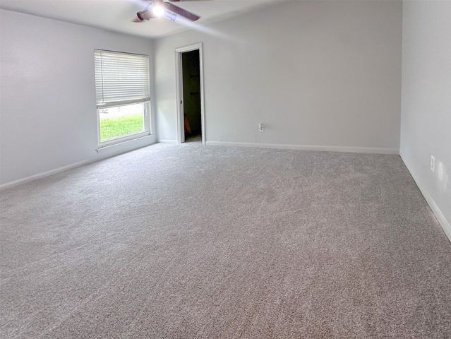 127 Begonia Street, Lake Jackson, TX 77566
