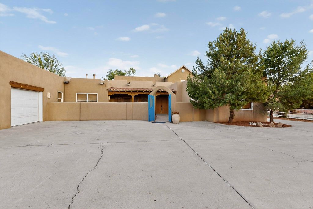 1708 RUSTY Road NW, Albuquerque, NM 87114