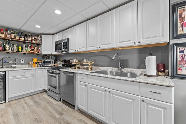 1715 Steeplechase Road, Canton, MI 48188