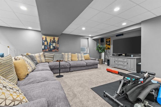1715 Steeplechase Road, Canton, MI 48188
