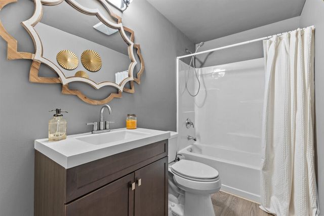 1715 Steeplechase Road, Canton, MI 48188