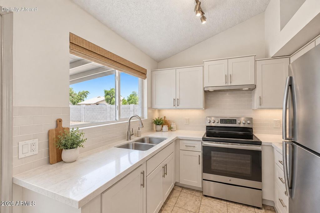 12332 N 86TH Lane, Peoria, AZ 85381 — photo 5