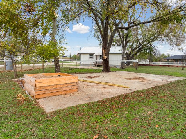 603 Eagle Drive, Eddy, TX 76524