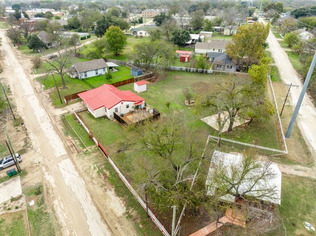603 Eagle Drive, Eddy, TX 76524