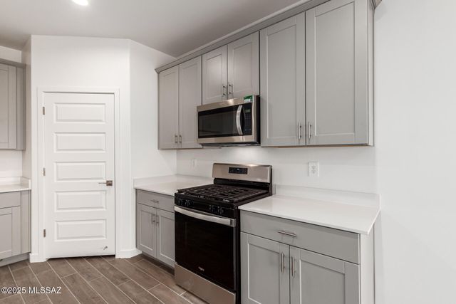 9714 E Gray Hawk Drive, Tucson, AZ 85730