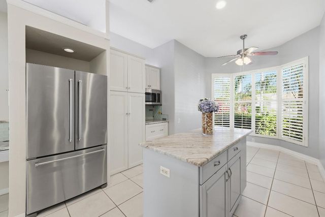 7954 SE Hempstead Circle, Hobe Sound, FL 33455