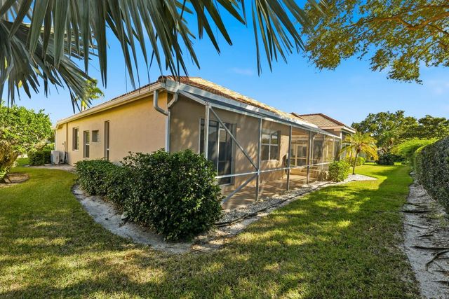 7954 SE Hempstead Circle, Hobe Sound, FL 33455