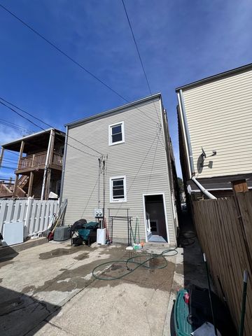 1940 N Pulaski Road, Chicago, IL 60639