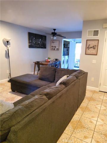 13540 Hubbard Street 10, Sylmar, CA 91342