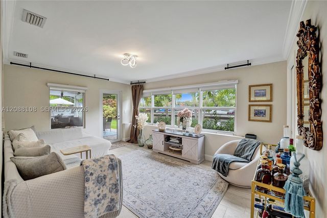 418 NW 20th St, Wilton Manors, FL 33311