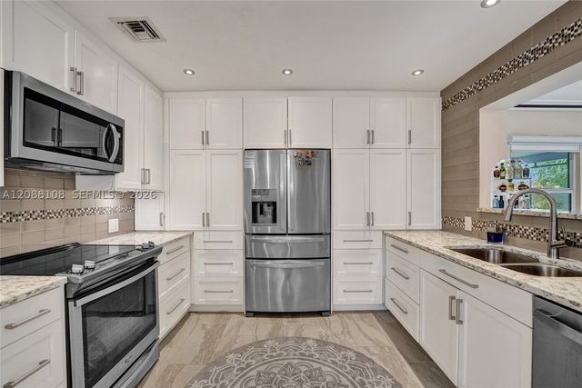 418 NW 20th St, Wilton Manors, FL 33311