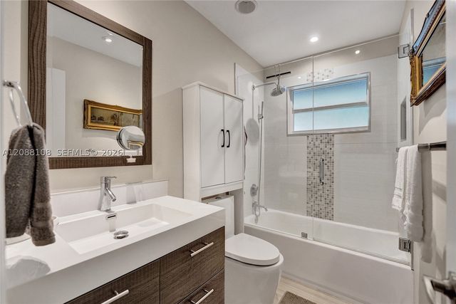 418 NW 20th St, Wilton Manors, FL 33311