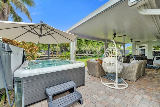 418 NW 20th St, Wilton Manors, FL 33311