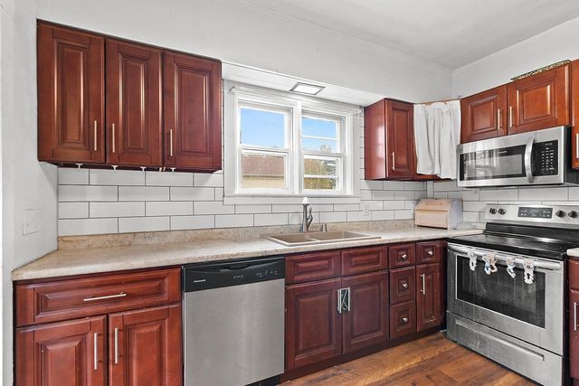 63 N 12TH STREET, Clintonville, WI 54929