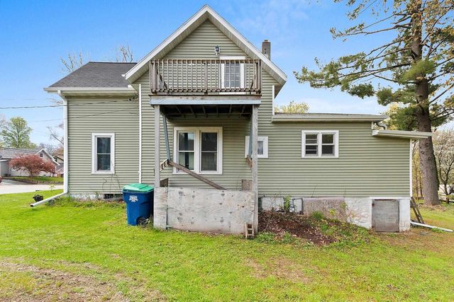 63 N 12TH STREET, Clintonville, WI 54929