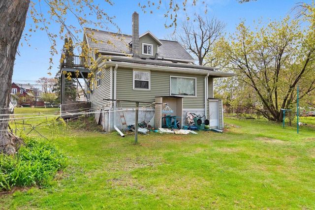 63 N 12TH STREET, Clintonville, WI 54929