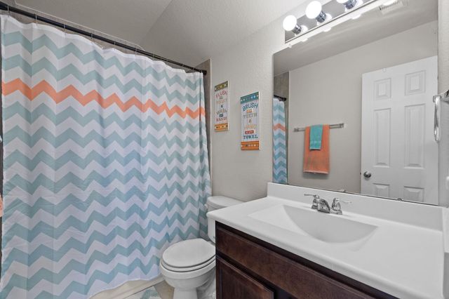 204 Rippling Creek Lane, Alvin, TX 77511