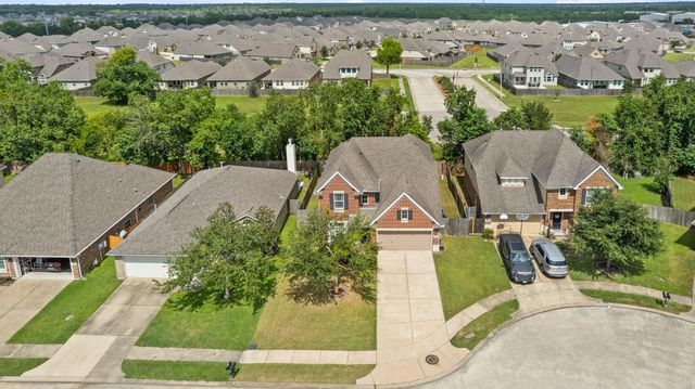 204 Rippling Creek Lane, Alvin, TX 77511